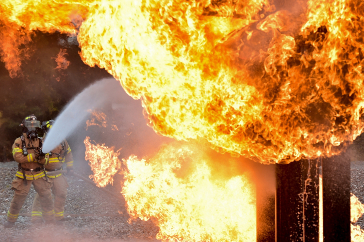 Óriási erdőtűz pusztít Dél- Cipruson 