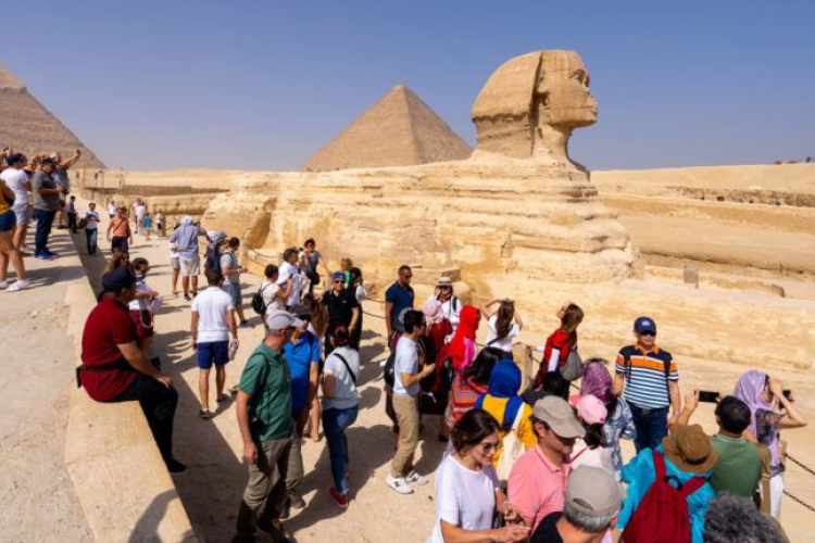 Pokolgépes merénylet Egyiptomban, közel 20 sérült