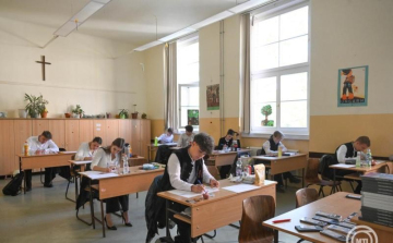 Ilyen volt az idei érettségi: könnyebb töri, nehezebb magyar és szinte változatlan matek
