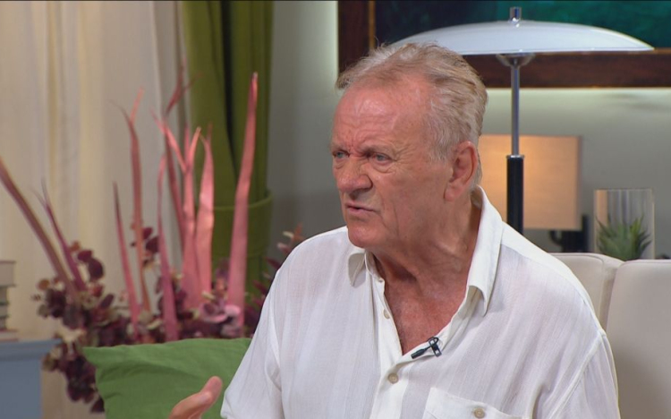 Mentők vitték el Ganxsta Zolee édesapját, Zana Józsefet