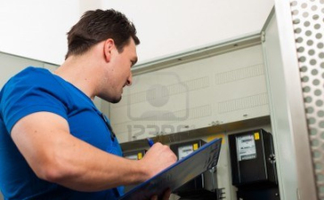 Egymilliót lopott egy idős nőtől az álleolvasó a Rábaközben