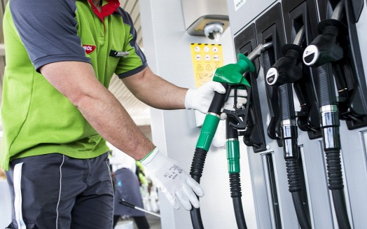 Mától olcsóbb lesz a benzin 