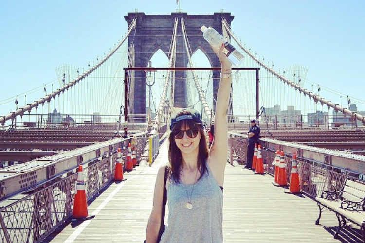 ,,Élet másképp” – Interjú Oravecz Nórával 