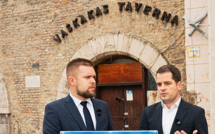 Nyomozás indult a Schffer-ház ügyében