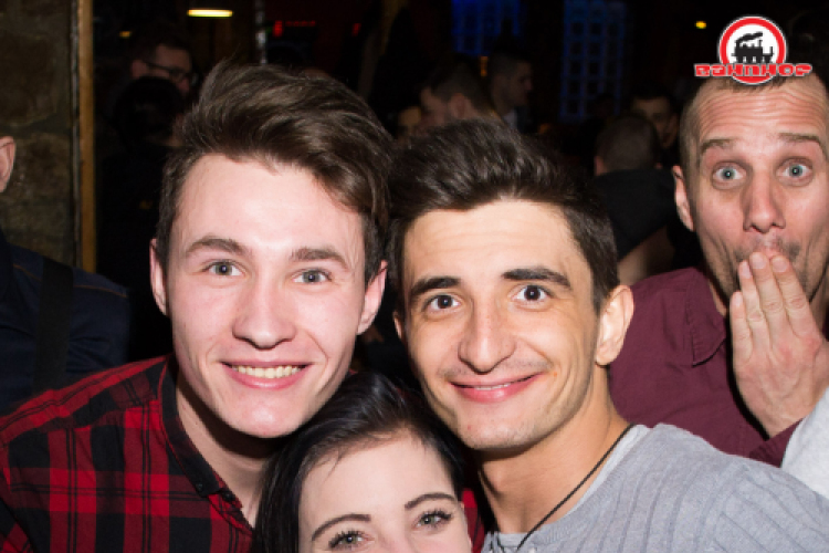 LAPOS_BULIFOTÓK_02_17