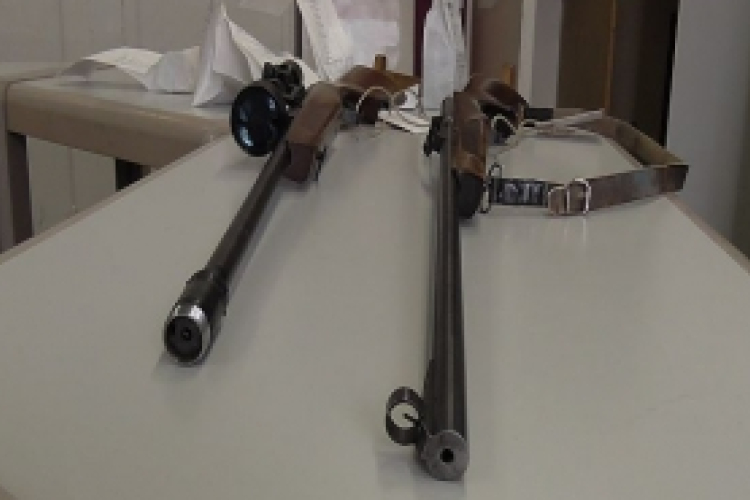 Lőfegyvereket rejtegetett otthonában egy ravazdi férfi