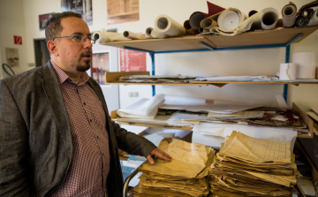 Kenyeres István lett a Magyar Levéltárosok Egyesületének új elnöke