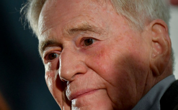 Váratlan bejelentés: Nem veszi át Szabó István az életműdíjat