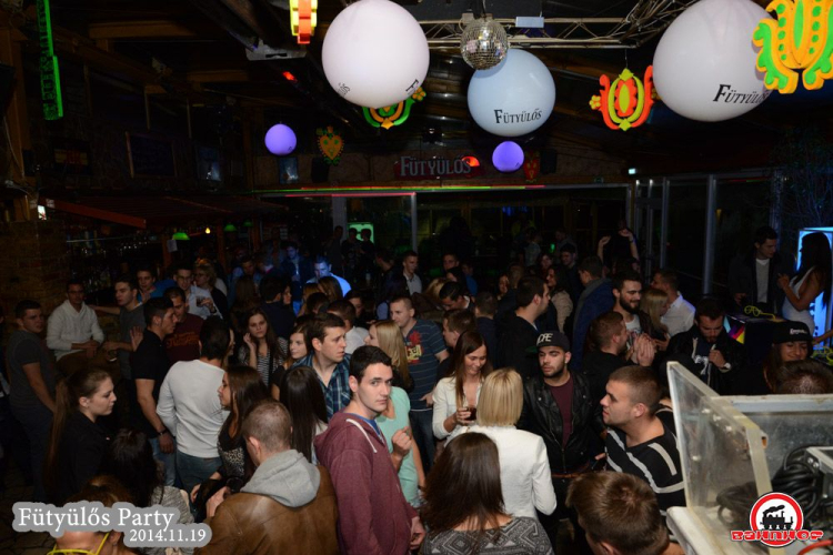 2014.11.19.Szerda - Fütyülős Party