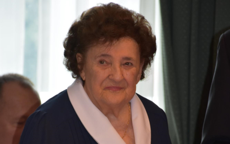 Elhunyt Szél Júlia