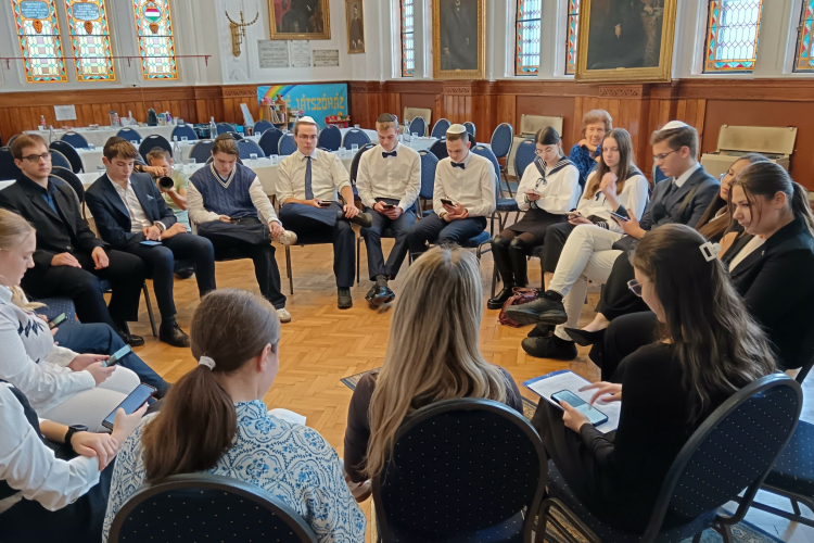 Befejeződött a kirekesztés elleni fellépésre serkentő győri középiskolás és egyetemi projekt