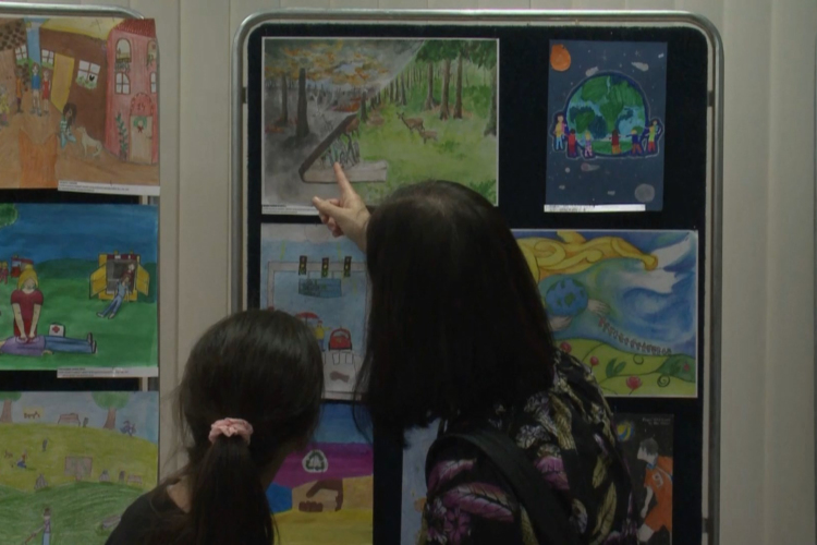 Akár győri diák alkotása is szerepelhet a békeposzteren