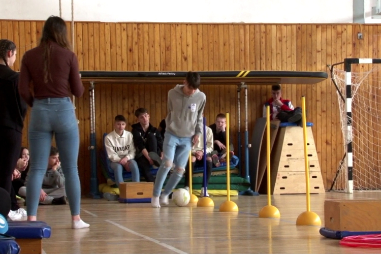 Farsangi mulatság a suliban