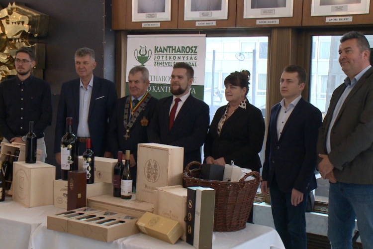 Muzeális értékű borok a győri Kantharoszon