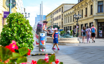Párakapukkal és ivókutakkal hűsíthetjük magunkat Győrben