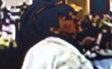 Keresik - Győri gyógyszertárban lopott táskát