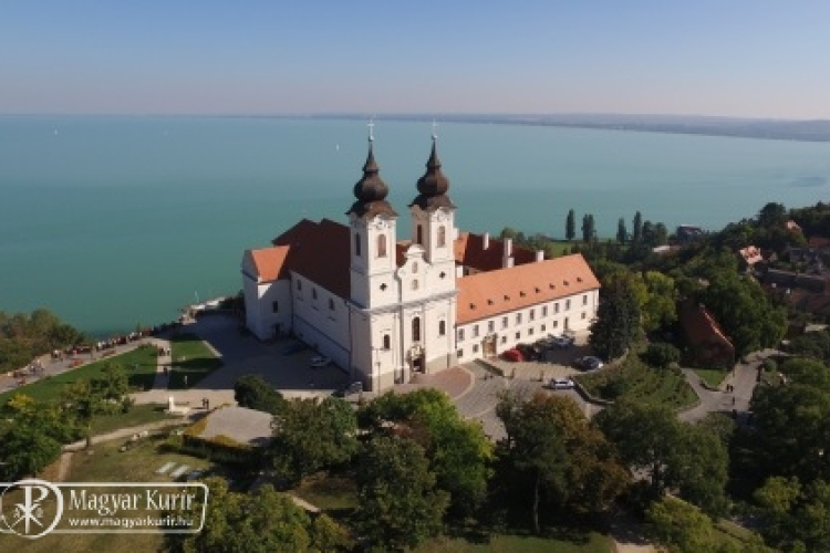 Győri bencés diák a Tihanyi Apátság élén