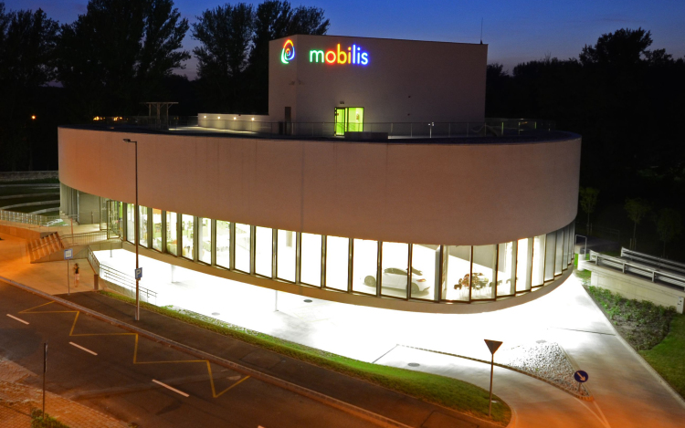 Profilt váltott a Mobilis 