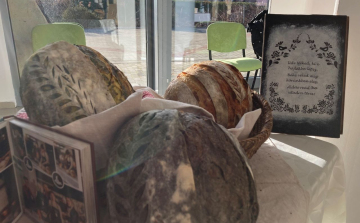 Türelemre, alázatra tanít a kovászos kenyér