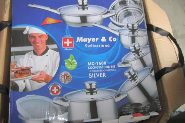 NAV: Újabb hamis edényszállítmányt foglaltak le Vámosszabadinál