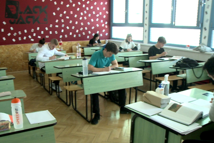 Matekkal folytatódott az érettségi