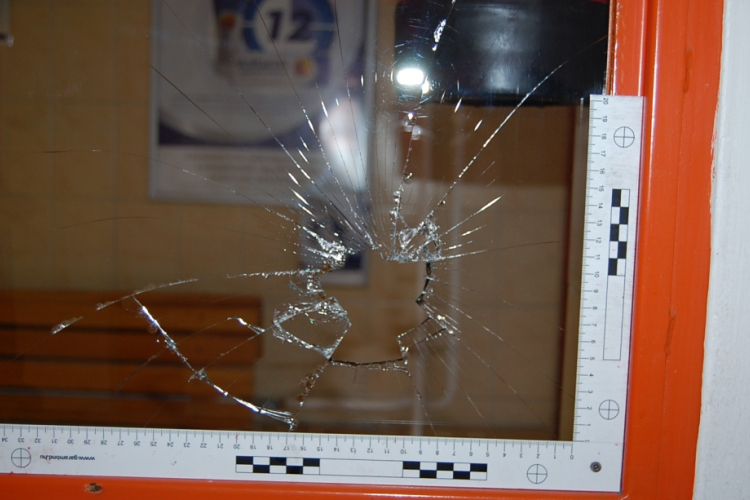 Orvosi rendelő ajtaját törte ki Mosonmagyaróváron 