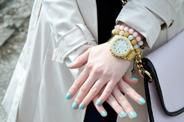 Gyermekfigyelő karóramobilt dobtak piacra Kínában