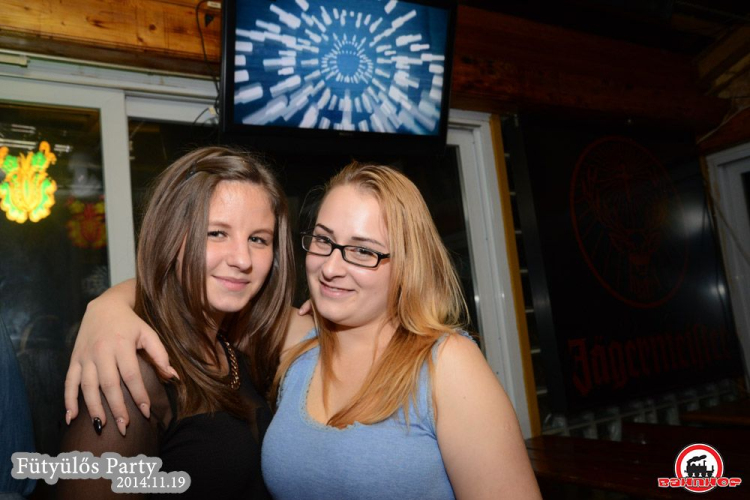 2014.11.19.Szerda - Fütyülős Party