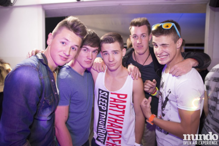 Mundo - All 4 Ladies /w YAMINA 2014.06.21. (szombat)