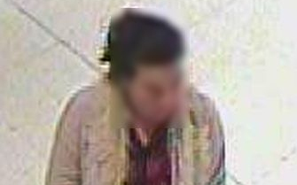 Győri üzletből loptak! KERESI ŐKET A RENDŐRSÉG!