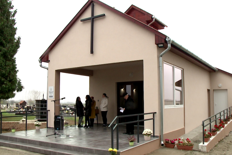 Megújult a nagybajcsi temető ravatalozója