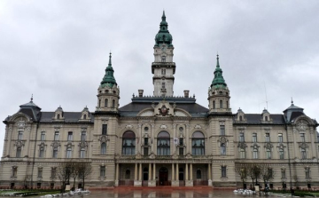 124 éve avatták fel a Városháza épületét