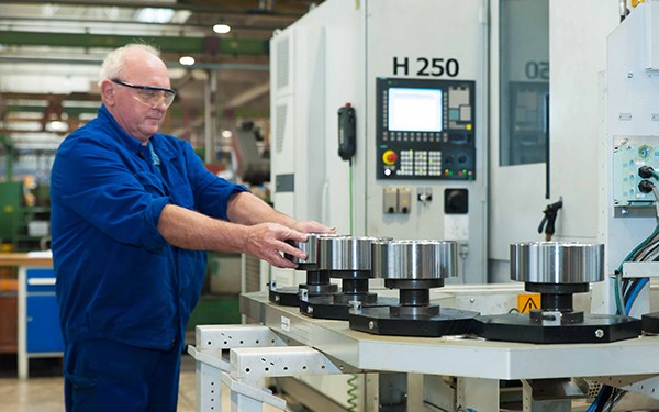 Legalább 65 ezer forintos áron adja el csarnokainak négyzetméterét a győri Rába