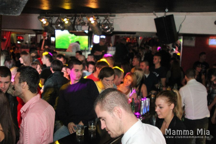 2013.11.22.Szombat Mamma Mia FeelharmonX Dj:Balage fotók.árpika