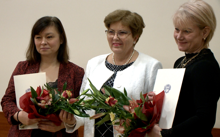 Elismeréseket adott át a Kábítószerügyi Egyeztető Fórum