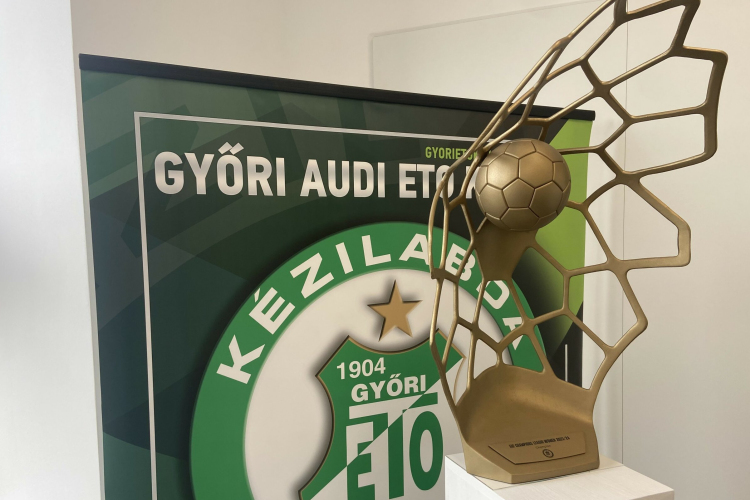 Az Audi Aréna padlójának egy-egy darabját vihetik magukkal a Győri Audi ETO távozó játékosai