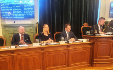Három alpolgármestere van már Pintér Bencének