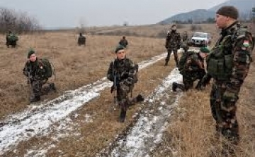 Éleslövészet a győrszentiváni katonai lőtéren 2016. április 11-15,   április 18-22 , április 25-29 között 