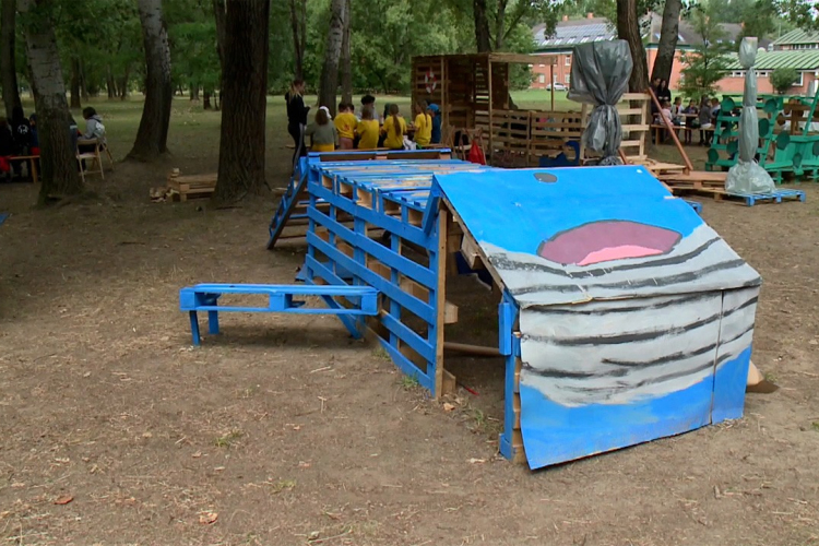 Raklapokból varázsbirodalom