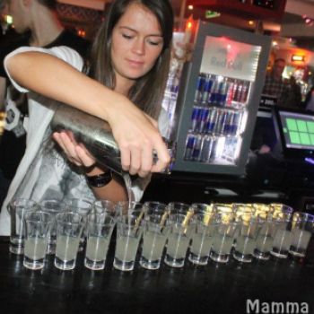 2016.04.08. Mamma Mia Video Disco Dj Hubik Fotók:árpika