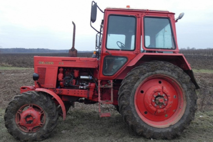 Részegen lopott traktort