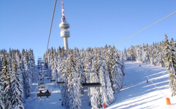 Kétméteres hó a mátrai síparkban