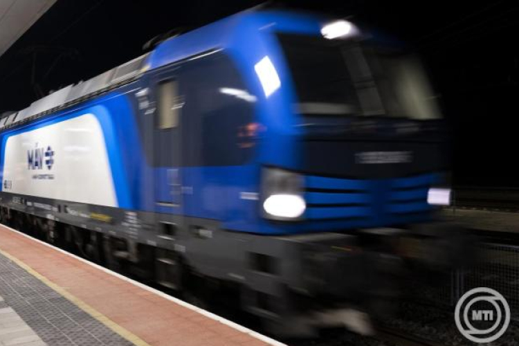 MÁV-vezérigazgató: elindult a rendszeres teherforgalom a Budapest-Belgrád vasútvonalon