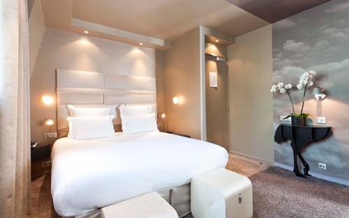 Győrben csökkentek a szállásdíjak, Budapesten nőttek