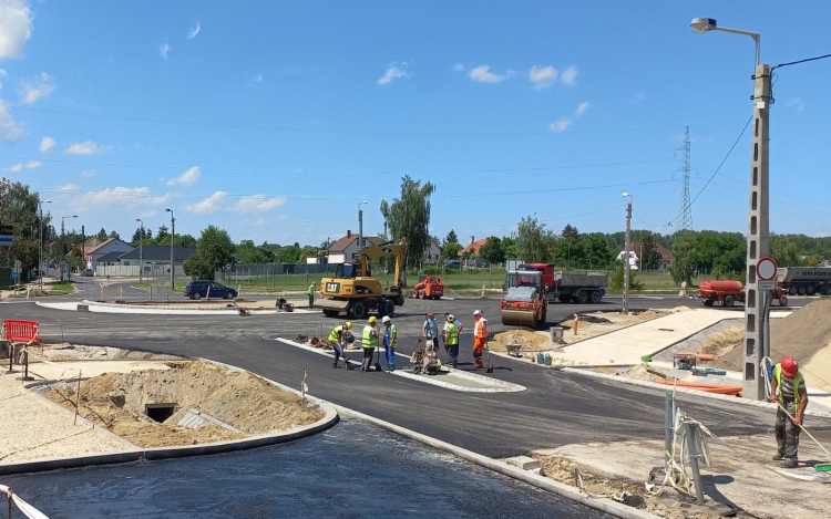 Így változott a forgalmi rend a 83-as főúton az autóépítés miatt