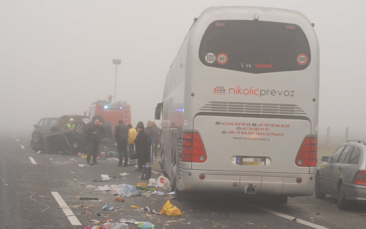 Halálos baleset történt az M1-esen Győr irányából