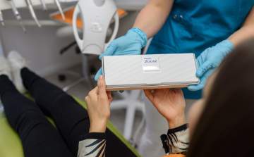 Karrier és mosoly – hogyan befolyásolja az állásinterjút, a tárgyalást és a nyilvános szereplést?