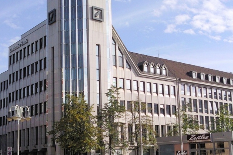 Vizsgálatot indítottak a Deutsche Bank ellen pénzmosási botrány miatt