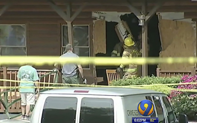 Étterembe gázolt egy férfi az Egyesült Államokban