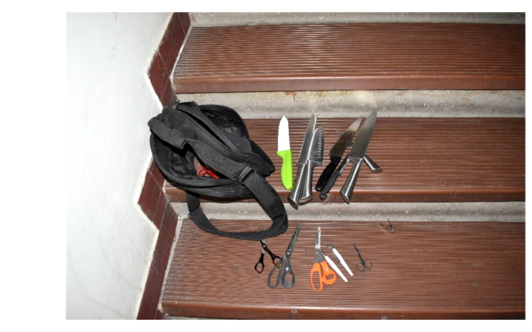 Ollót állított vitapartnere mellkasába